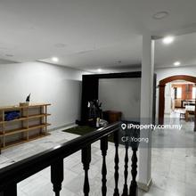 Renovated Terrace Unit 10 Years Ago