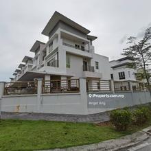 Semi-D house for Sale