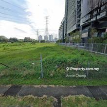 Big Highway Land! 5min to Sunway. Direct Facing LDP-Federal Highway