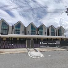 Supersized Terrace Homes with Extra-large Land!