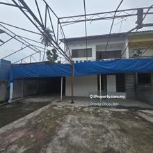 Facing main road 