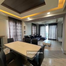 Nearby To Mrt , Giza Mall