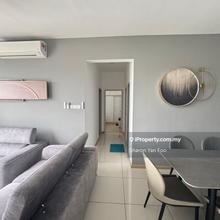 Ryan & Miho Corner Unit with 4 Room 2 Bath 2 Car Park