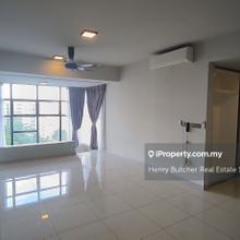 1400sf Pool View, 3 Rooms with 1 Study Room, 2 Carparks, High Floor