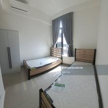 Brand new condo, full furnish, 2r2b, rdy move in, walk to mmu cucms
