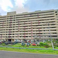 Flat in Desa Putra, Persiaran Bayan Indah 3, Bayan Lepas