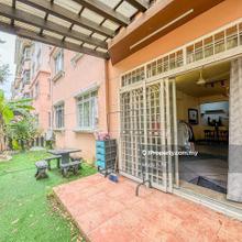 Ground Floor Private Garden, D shire Villa Apartment, Kota Damansara