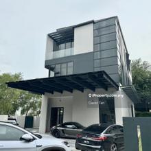 The Maisons Perdana Lakeview East For Sale 3 Stry Corner Bungalow Pool