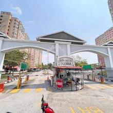 Partly Furnished Apartment Desaminium Flora For Sale in Seri Kembangan