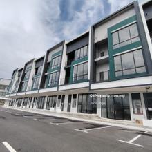 Emerald 2 Austin Crest