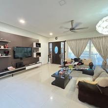 Short drive to Empire Subang, Sunway University & Monash University