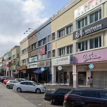 Austin Heights 3 Storey Shop Lot Facing Main Road 