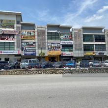 Below Market Freehold Shop For Sale !!