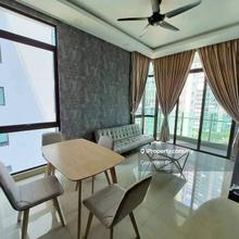 Marina Cove 2 Bed Grandview 360 Crescent Bay Mosaic 1tebrau Botanika