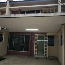 Rumah Teres 2 Tingkat Untuk Disewa