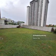 Private Garden Bigger Corner unit with 3 car park