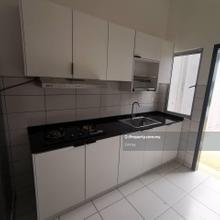 Aspire Residence, Cyberjaya 3 bed 2 baths for rent partly furnished 