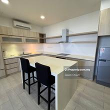 Fully Furnished 1 Bedroom MRT