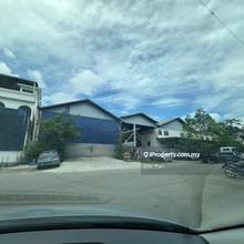 Adjoining 1.5 Storey Semi-D fac, Kawasan Perindustrian Seri Kembangan
