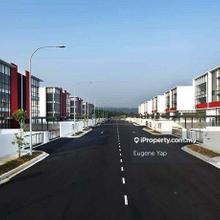 3 Storey Semi D Corner, Renovated nicely
