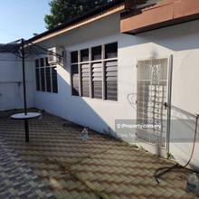 Reservoir Garden Single Storey Terrace Corner 2 entrance