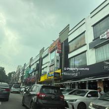 1st floor for rent 