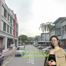 3 storey Shoplot, Good return 4.52% suitable for all investor business