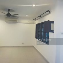 Bukit Raja 2sty 24x75 for rent