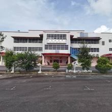 Pekan Nanas Private Club House Plus Land for Sale!