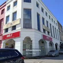 Big Size 3rd Floor Corner Shoplot For Rent! at Jalan Kulas, Satok