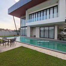Exclusive Ponderosa Custom-built Double Storey Luxurious Big Bungalow