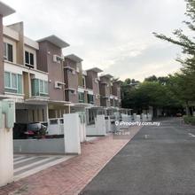 Aqua Villa Seksyen 7 Shah Alam Town House For Sales!rm718k