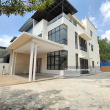 3 storey corner house in bandar mahkota cheras, pearl residence.