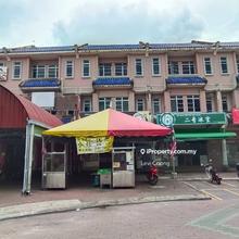 3 storey shoplot at Taman bandar baru, Kampar for sale!