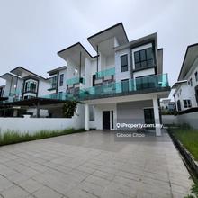 3 storey semi-d for sale in D'prestij, kajang perdana.