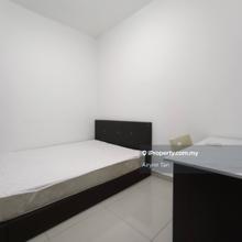 Small Room at Dk Senza for Rent Taylor college sunway (female only)