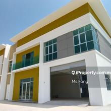 Semi-D Factory With Flexible Space: Office/Retail/Warehouse/Showroom