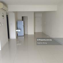 Penthouse Ready Move In for sell! Unblock view, call me to view now!