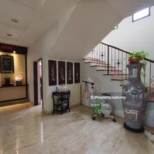 Sri Damai Tastefully renovated 2 storey Freehold Bungalow for sale