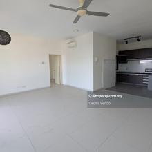 1151sq ft Unit for Sale - Good condition with a view