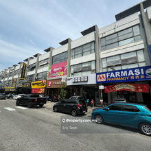 Most crowded area sg Besi Lakefield