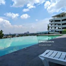 Freehold Corner Unit Crystal Creek Condo Prime Taiping Location!