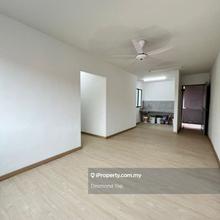 Flat apartment tmn pulai utama JB for sale