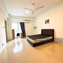 Ridzuan Condo urgent for sale
