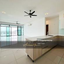 The Light Collection 3, 1884sf Seaview Rare Unit, 3 Carpark Light City