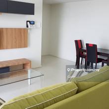 Resort style condo with 6 acres of landscape n facility near amenities