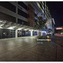 Prime Frontage in PJ Midtown : High Visibility Shoplot