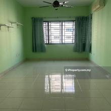 Middle Floor, 3 Room, 1 Parking, Freehold
