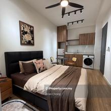 Brand new unit. Fully furnished. Strategic location.