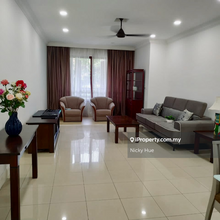 Well kept nit for sale @ Surian Condo, Mutiara Damansara, Selangor. 